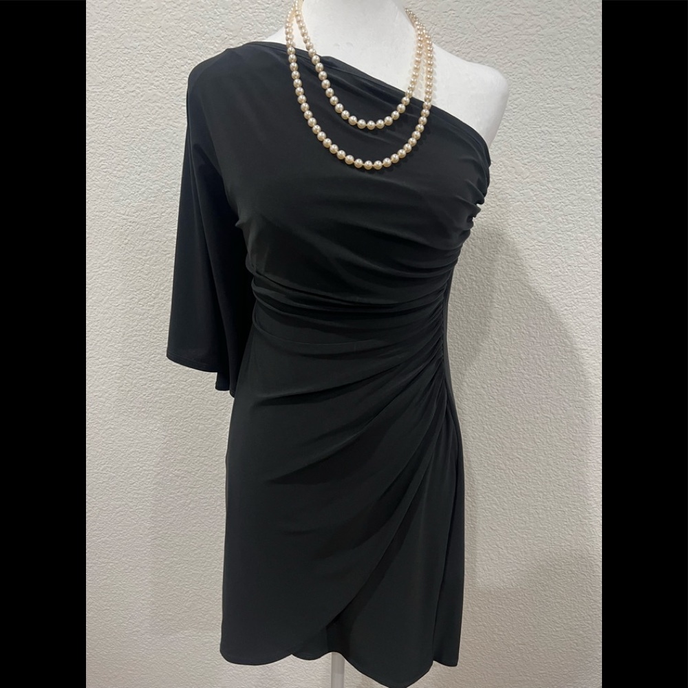 Elegant one shoulder black dress
